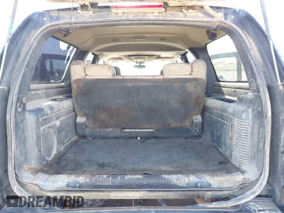 2002 Chevrolet Suburban Z71 with VIN 3GNFK16Z32G202949, listed as a IAAI auction lot 41637140 with 277,161 mi miles and . Bid and sale history available at DreamBid. Image 17.