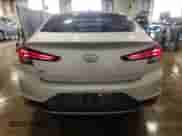 2019 Hyundai Elantra SEL z VIN 5NPD84LF3KH433450, wystawiony jako Copart lot #47722205 z przebiegiem 104 882 mil mil oraz Szkoda całkowita • Salvage title. Historia ofert i sprzedaży dostępna na DreamBid. Obrazek 6.