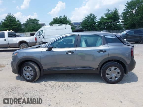 2025 Nissan Kicks S with VIN 3N8AP6BB6SL319821, listed as a IAAI auction lot 42597071 with 1,713 mi miles and . Bid and sale history available at DreamBid. Image 14.