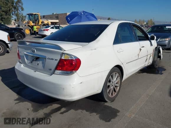 2006 Toyota Camry XLE with VIN 4T1BF32K86U631373, listed as a IAAI auction lot 43495818 with Not provided miles and . Bid and sale history available at DreamBid. Image 4.