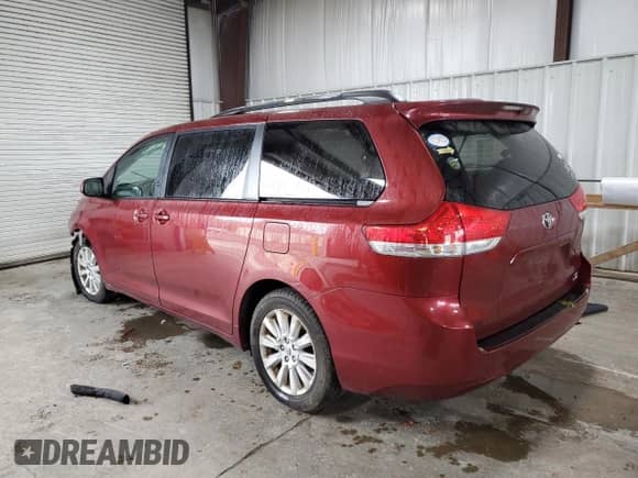 2013 Toyota Sienna LE с VIN 5TDJK3DC6DS053681, выставлен на аукционе Copart как лот 81803055 с пробегом 148 597 миль миль и Списание • Salvage title. История ставок и продаж доступна на DreamBid. Изображение 2.