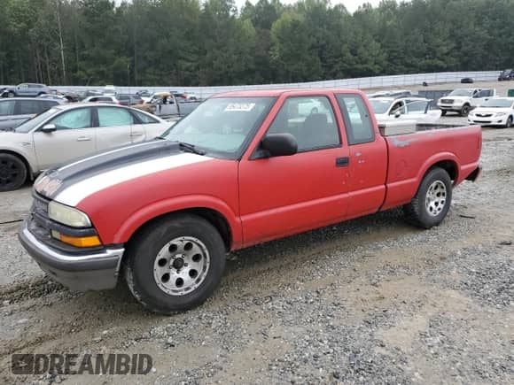 2003 Chevrolet S-10 с VIN 1GCCS19HX38135207, выставлен на аукционе Copart как лот 85473275 с пробегом 315 006 миль миль и Списание • Salvage title. История ставок и продаж доступна на DreamBid. Изображение 1.