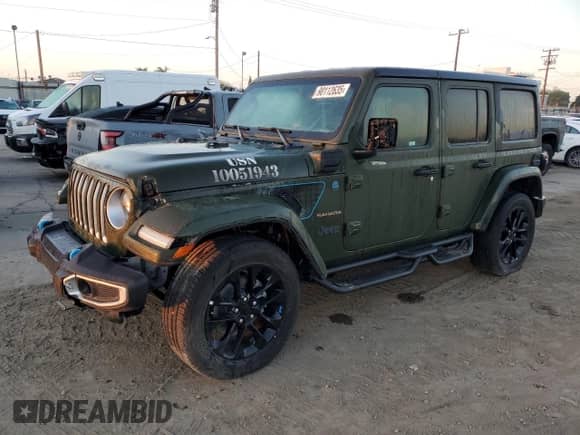 2023 Jeep Wrangler Sahara с VIN 1C4JJXP60PW683667, выставлен на аукционе Copart как лот 90112635 с пробегом 26 218 миль миль и Списание • Salvage title. История ставок и продаж доступна на DreamBid. Изображение 1.