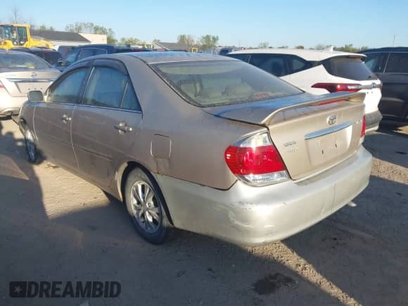 2006 Toyota Camry XLE with VIN 4T1BF32KX6U120280, listed as a IAAI auction lot 43355564 with 154,641 mi miles and . Bid and sale history available at DreamBid. Image 3.