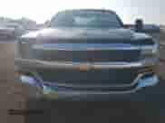 2018 Chevrolet Silverado 1500 LT z VIN 1GCVKREHXJZ174691, wystawiony jako Copart lot #68733385 z przebiegiem 172 625 mil mil oraz Szkoda całkowita • Salvage title. Historia ofert i sprzedaży dostępna na DreamBid. Obrazek 5.