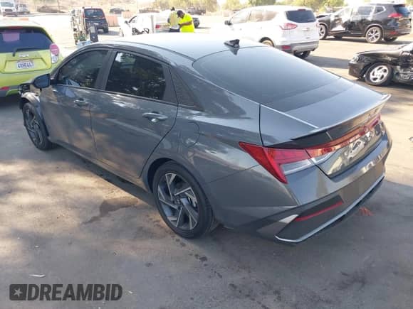 2025 Hyundai Elantra Blue with VIN KMHLM4DJ1SU125835, listed as a IAAI auction lot 42923341 with 7,757 mi miles and . Bid and sale history available at DreamBid. Image 3.