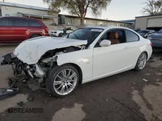 2012 BMW 3 Series 335i с VIN WBAKG7C56CE803470, выставлен на аукционе Copart как лот 80464054 с пробегом Не указан миль и Списание • Salvage title. История ставок и продаж доступна на DreamBid. Изображение 1.
