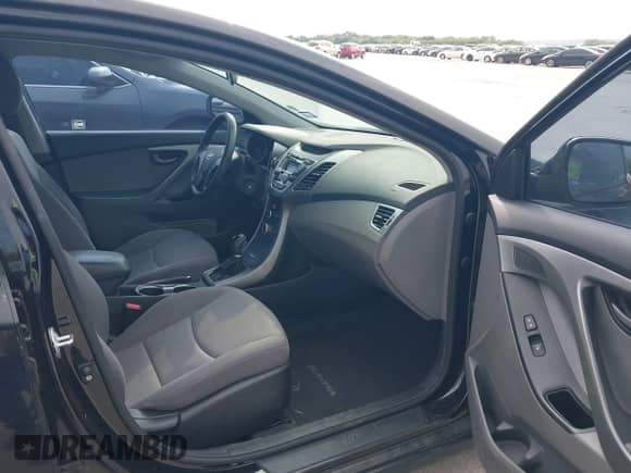 2014 Hyundai Elantra Limited with VIN KMHDH4AE1EU093747, listed as a IAAI auction lot 43034155 with 180,629 mi miles and . Bid and sale history available at DreamBid. Image 5.