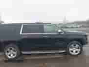 2017 Chevrolet Suburban Premier z VIN 1GNSCJKC2HR360964, wystawiony jako IAAI lot #41962373 z przebiegiem 127 060 mil mil oraz . Historia ofert i sprzedaży dostępna na DreamBid. Obrazek 14.