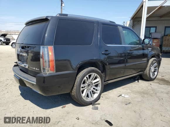 2012 Cadillac Escalade Premium with VIN 1GYS4CEF9CR257342, listed as a Copart auction lot 67846535 with 133,052 mi miles and Salvage title. Bid and sale history available at DreamBid. Image 3.