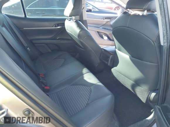 2019 Toyota Camry SE z VIN 4T1B11HK9KU259594, wystawiony jako IAAI lot #43482552 z przebiegiem 112 600 mil mil oraz . Historia ofert i sprzedaży dostępna na DreamBid. Obrazek 8.