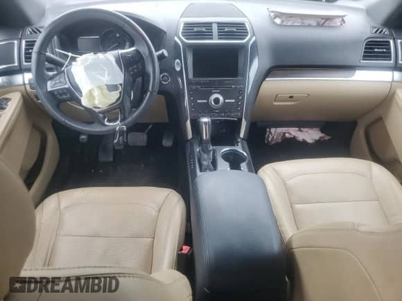 2017 Ford Explorer Limited z VIN 1FM5K7F86HGB78807, wystawiony jako Copart lot #82113335 z przebiegiem 147 331 mil mil oraz Szkoda całkowita • Salvage title. Historia ofert i sprzedaży dostępna na DreamBid. Obrazek 8.