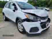 2019 Chevrolet Trax LS z VIN 3GNCJKSB7KL311989, wystawiony jako IAAI lot #42789922 z przebiegiem 23 930 mil mil oraz . Historia ofert i sprzedaży dostępna na DreamBid. Obrazek 1.