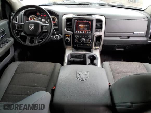 2018 Ram 1500 Big Horn z VIN 3C6RR6LT6JG151726, wystawiony jako Copart lot #45282325 z przebiegiem 107 362 mil mil oraz Szkoda całkowita • Salvage title. Historia ofert i sprzedaży dostępna na DreamBid. Obrazek 8.