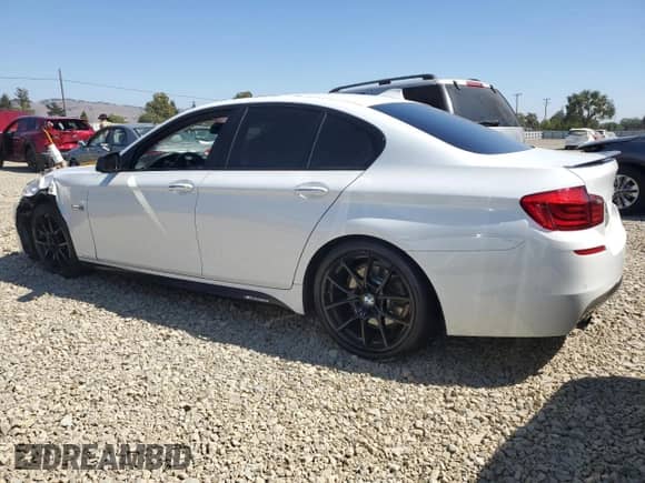 2013 BMW 5 Series 535i с VIN WBAFR7C53DC829050, выставлен на аукционе Copart как лот 71837835 с пробегом 127 313 миль миль и Списание • Salvage title. История ставок и продаж доступна на DreamBid. Изображение 2.