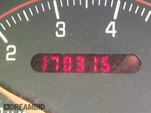 2002 Pontiac Grand Am SE1 z VIN 1G2NF52E82C262400, wystawiony jako IAAI lot #42707017 z przebiegiem 170 315 mil mil oraz . Historia ofert i sprzedaży dostępna na DreamBid. Obrazek 16.