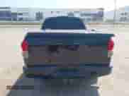 2007 Toyota Tundra Limited z VIN 5TBRV58107S450170, wystawiony jako IAAI lot #43183865 z przebiegiem 226 561 mil mil oraz . Historia ofert i sprzedaży dostępna na DreamBid. Obrazek 16.