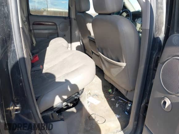 2003 Dodge 3500 ST with VIN 3D7LU38C23G749809, listed as a IAAI auction lot 41610000 with 258,752 mi miles and . Bid and sale history available at DreamBid. Image 8.