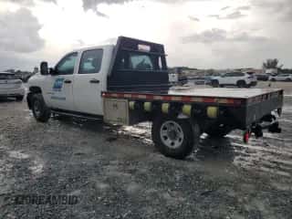2009 Chevrolet Silverado 3500HD SRW Work Truck z VIN 1GCHC73K59F151622, wystawiony jako Copart lot #71975795 z przebiegiem 145 812 mil mil oraz Szkoda całkowita • Salvage title. Historia ofert i sprzedaży dostępna na DreamBid. Obrazek 2.