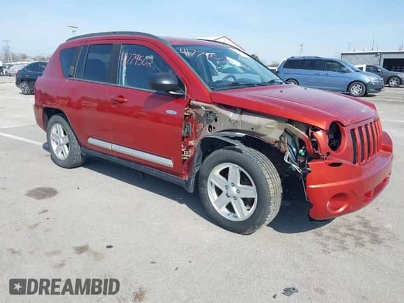 2010 Jeep Compass Latitude с VIN 1J4NF1FB6AD620326, выставлен на аукционе IAAI как лот 41779502 с пробегом 92 550 миль миль и . История ставок и продаж доступна на DreamBid. Изображение 1.