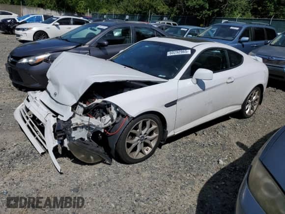 2008 Hyundai Tiburon GT with VIN KMHHN66F48U271453, listed as a Copart auction lot 60292965 with 172,352 mi miles and Salvage title. Bid and sale history available at DreamBid. Image 1.