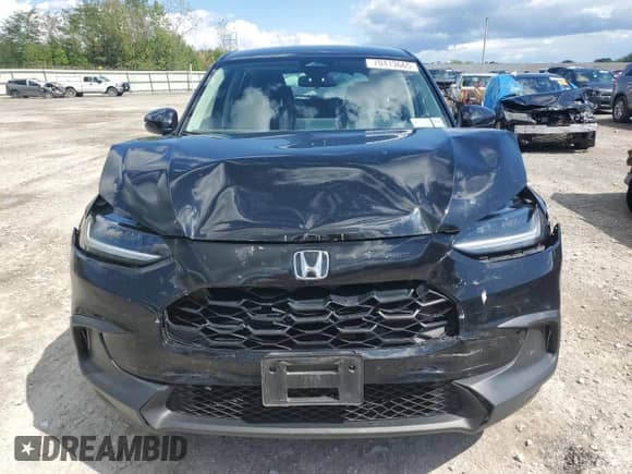 2023 Honda HR-V LX with VIN 3CZRZ2H38PM724916, listed as a Copart auction lot 70413665 with 52,109 mi miles and Salvage title. Bid and sale history available at DreamBid. Image 5.