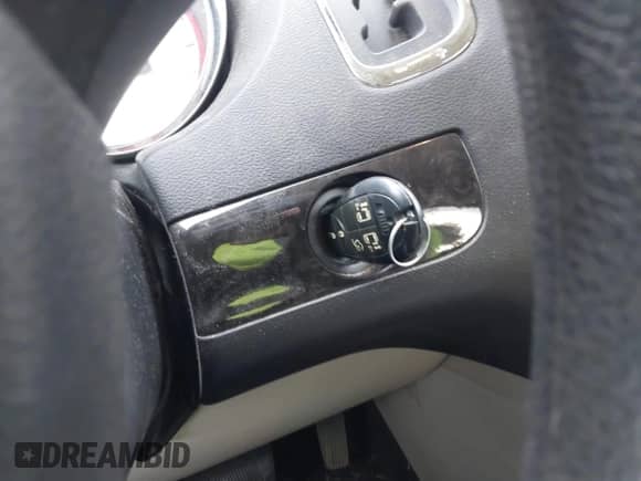 2013 Dodge Grand Caravan SXT with VIN 2C4RDGCG4DR523725, listed as a IAAI auction lot 43455537 with 195,842 mi miles and . Bid and sale history available at DreamBid. Image 11.