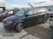 2017 Dodge Grand Caravan SE Plus z VIN 2C4RDGBG8HR855979, wystawiony jako Copart lot #85843385 z przebiegiem 102 868 mil mil oraz Szkoda całkowita • Salvage title. Historia ofert i sprzedaży dostępna na DreamBid. Obrazek 1.