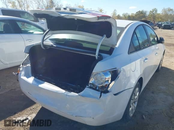 2013 Chevrolet Cruze LS with VIN 1G1PA5SHXD7107543, listed as a IAAI auction lot 43439020 with 133,873 mi miles and . Bid and sale history available at DreamBid. Image 6.