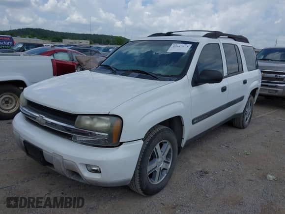 2004 Chevrolet TrailBlazer EXT LS z VIN 1GNET16S946159833, wystawiony jako IAAI lot #42647973 z przebiegiem 183 257 mil mil oraz . Historia ofert i sprzedaży dostępna na DreamBid. Obrazek 2.