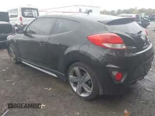 2015 Hyundai Veloster Turbo z VIN KMHTC6AE4FU226430, wystawiony jako IAAI lot #43443497 z przebiegiem 125 901 mil mil oraz . Historia ofert i sprzedaży dostępna na DreamBid. Obrazek 3.