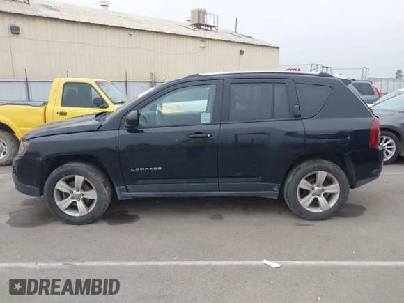 2017 Jeep Compass High Altitude z VIN 1C4NJDEB6HD106073, wystawiony jako IAAI lot #43526297 z przebiegiem 103 392 mil mil oraz . Historia ofert i sprzedaży dostępna na DreamBid. Obrazek 14.