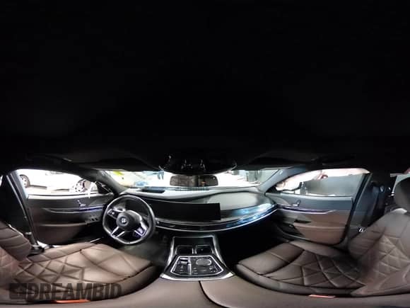 2024 BMW 7 Series 740i xDrive с VIN WBA33EH05RCP97943, выставлен на аукционе IAAI как лот 42084998 с пробегом 11 726 миль миль и . История ставок и продаж доступна на DreamBid. Изображение 19.