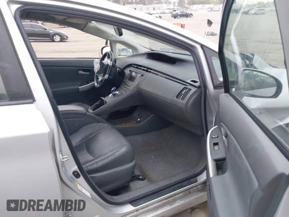 2011 Toyota Prius I with VIN JTDKN3DU9B0298043, listed as a IAAI auction lot 43085865 with 217,125 mi miles and . Bid and sale history available at DreamBid. Image 5.