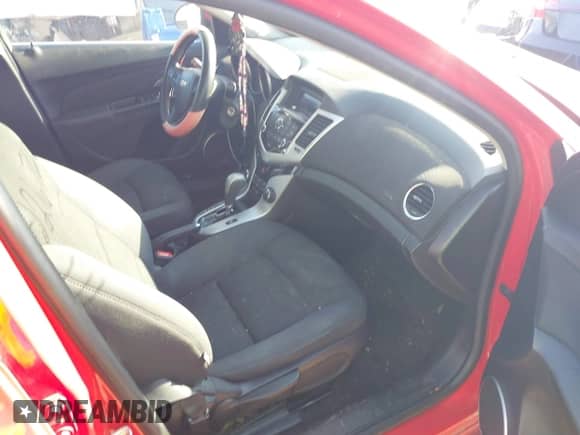 2016 Chevrolet Cruze LT z VIN 1G1PE5SBXG7103092, wystawiony jako IAAI lot #41216747 z przebiegiem 119 814 mil mil oraz . Historia ofert i sprzedaży dostępna na DreamBid. Obrazek 5.