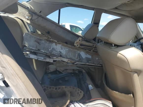 1999 Mercedes-Benz C 230/260/280/320 z VIN WDBHA24G3XA786656, wystawiony jako Copart lot #56043675 z przebiegiem Nie podano mil oraz Szkoda całkowita • Salvage title. Historia ofert i sprzedaży dostępna na DreamBid. Obrazek 10.