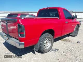 2003 Dodge 1500 ST z VIN 1D7HA16K63J581605, wystawiony jako IAAI lot #43466098 z przebiegiem 305 191 mil mil oraz . Historia ofert i sprzedaży dostępna na DreamBid. Obrazek 4.