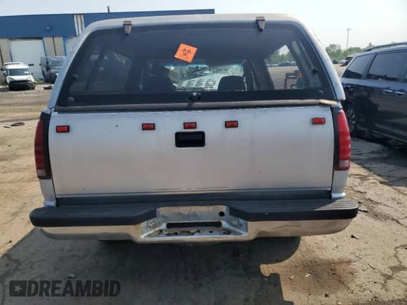 1995 GMC Sierra 1500 с VIN 1GTEC14H9SZ530842, выставлен на аукционе Copart как лот 64565735 с пробегом 235 571 миль миль и Чистый • Clean title. История ставок и продаж доступна на DreamBid. Изображение 6.