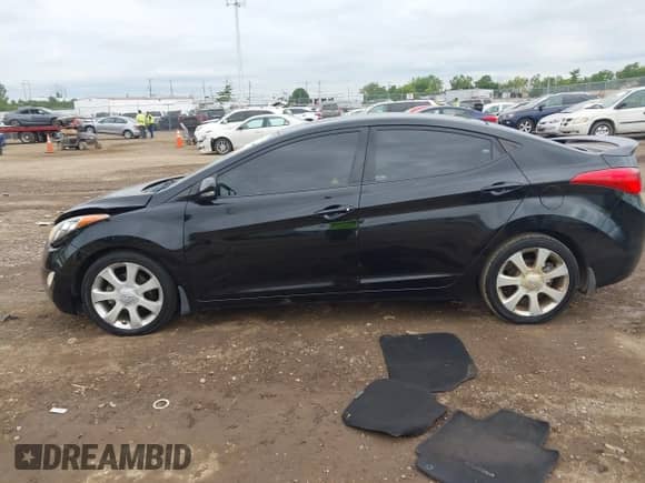 2013 Hyundai Elantra GLS с VIN KMHDH4AE9DU636387, выставлен на аукционе IAAI как лот 43061117 с пробегом 130 879 миль миль и . История ставок и продаж доступна на DreamBid. Изображение 15.