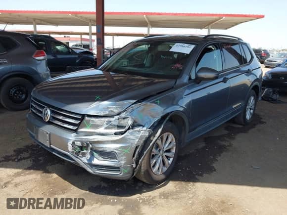 2020 Volkswagen Tiguan S с VIN 3VV1B7AX6LM150944, выставлен на аукционе IAAI как лот 42980202 с пробегом 48 564 миль миль и . История ставок и продаж доступна на DreamBid. Изображение 17.