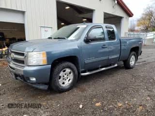 2011 Chevrolet Silverado 1500 LT z VIN 1GCRKSE39BZ101262, wystawiony jako Copart lot #82634775 z przebiegiem 126 788 mil mil oraz Czysty tytuł • Clean title. Historia ofert i sprzedaży dostępna na DreamBid. Obrazek 1.
