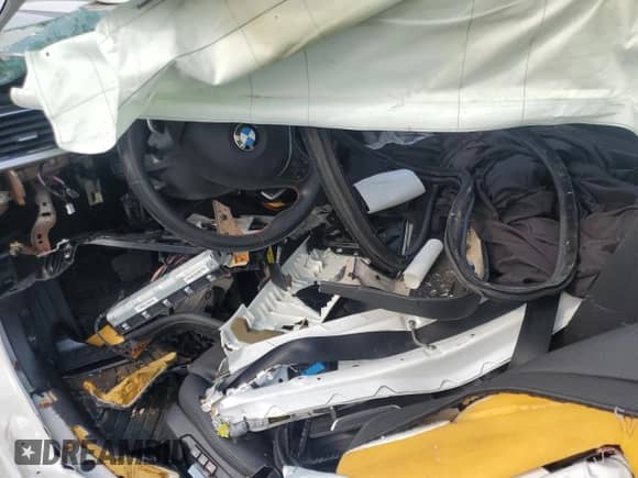 2018 BMW 4 Series 430i xDrive with VIN WBA4J3C57JBG95820, listed as a Copart auction lot 66998505 with Not provided miles and Non repairable. Bid and sale history available at DreamBid. Image 8.