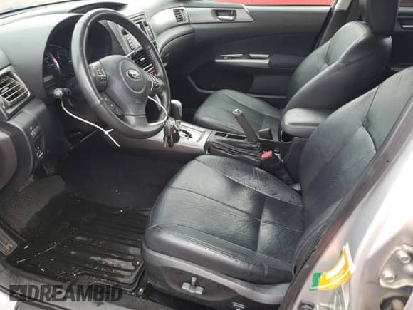 2011 Subaru Forester X Limited z VIN JF2SHAEC2BH728130, wystawiony jako Copart lot #85941235 z przebiegiem 101 564 mil mil oraz Czysty tytuł • Clean title. Historia ofert i sprzedaży dostępna na DreamBid. Obrazek 7.