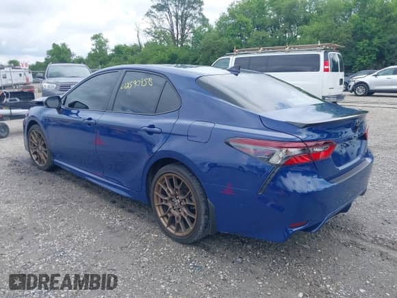 2023 Toyota Camry SE с VIN 4T1T11AK9PU122984, выставлен на аукционе IAAI как лот 42590958 с пробегом 21 761 миль миль и . История ставок и продаж доступна на DreamBid. Изображение 3.