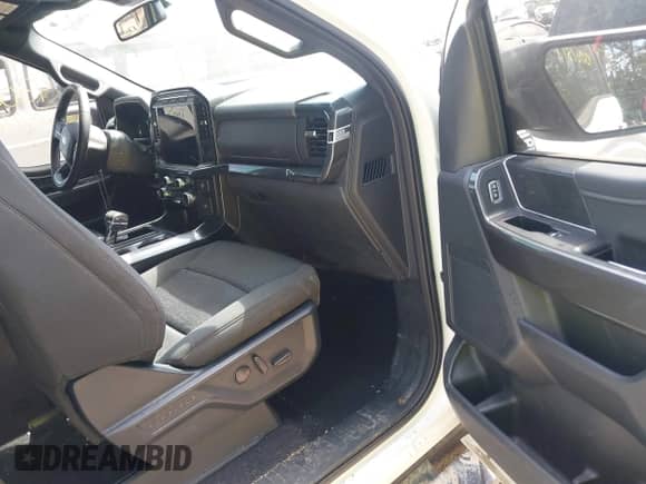 2023 Ford F-150 XL z VIN 1FTFW1ED7PFB23568, wystawiony jako IAAI lot #43061817 z przebiegiem 20 597 mil mil oraz . Historia ofert i sprzedaży dostępna na DreamBid. Obrazek 5.