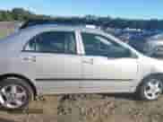 2005 Toyota Corolla CE z VIN 2T1BR32E85C378069, wystawiony jako IAAI lot #43448392 z przebiegiem 122 359 mil mil oraz . Historia ofert i sprzedaży dostępna na DreamBid. Obrazek 13.