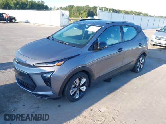 2023 Chevrolet Bolt EUV LT z VIN 1G1FY6S05P4207370, wystawiony jako IAAI lot #43173358 z przebiegiem 30 596 mil mil oraz . Historia ofert i sprzedaży dostępna na DreamBid. Obrazek 2.