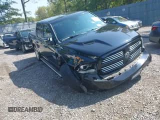 2013 Ram 1500 Sport с VIN 1C6RR7MT9DS720683, выставлен на аукционе IAAI как лот 43262288 с пробегом 113 783 миль миль и . История ставок и продаж доступна на DreamBid. Изображение 1.
