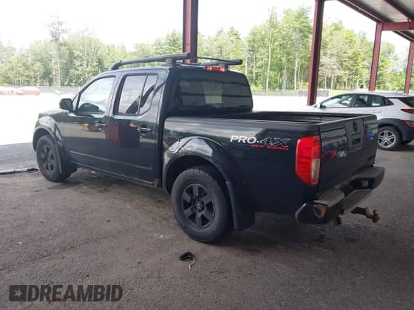 2011 Nissan Frontier Pro-4X with VIN 1N6AD0EV6BC437545, listed as a IAAI auction lot 42633761 with 181,753 mi miles and . Bid and sale history available at DreamBid. Image 3.