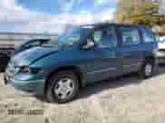 2000 Dodge Caravan with VIN 2B4FP25B8YR774829, listed as a Copart auction lot 81850534 with 231,740 mi miles and Clean title. Bid and sale history available at DreamBid. Image 1.